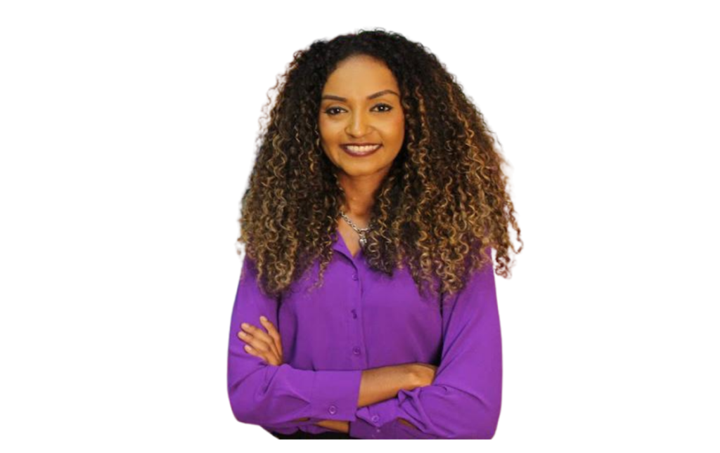 phto of founder of Art by Akilah, Akilah Mithcell, art teacher