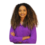 phto of founder of Art by Akilah, Akilah Mithcell, art teacher
